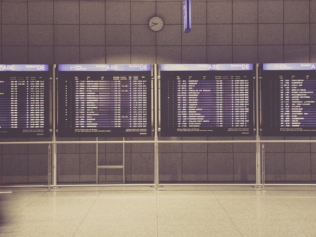 Airport 594208 960 720
